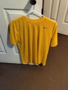 Nike Yellow Short Sleeve Athletic Tee with Swoosh